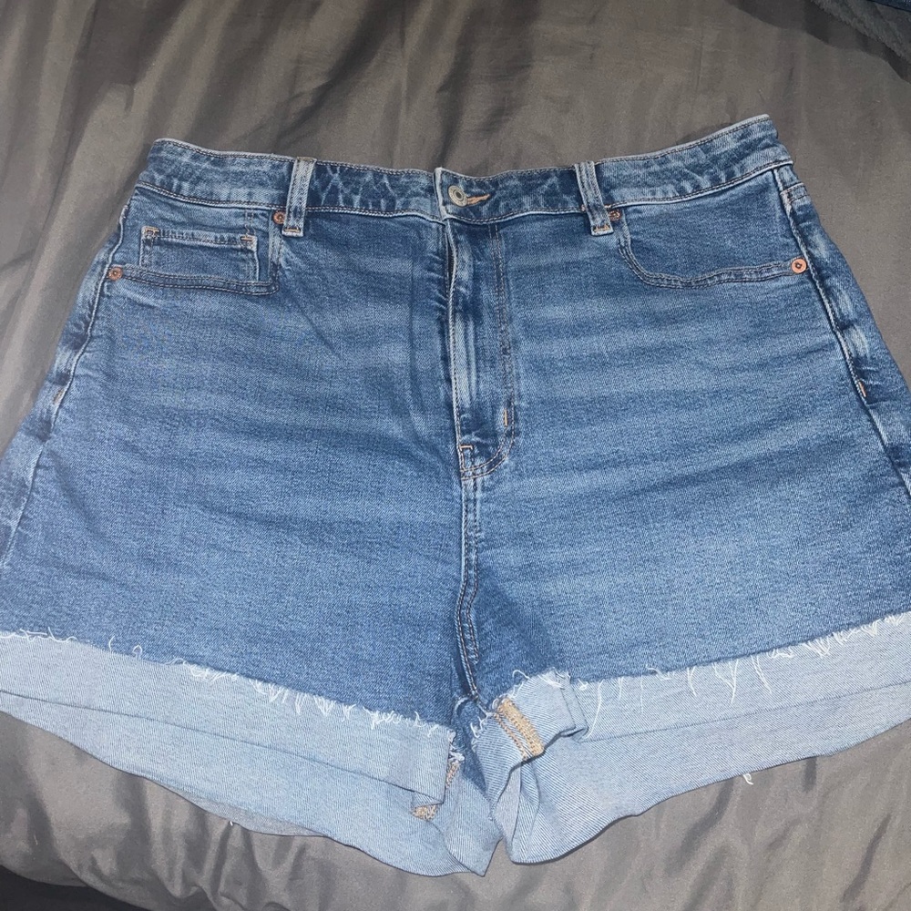 American Eagle High Waisted Shorts
